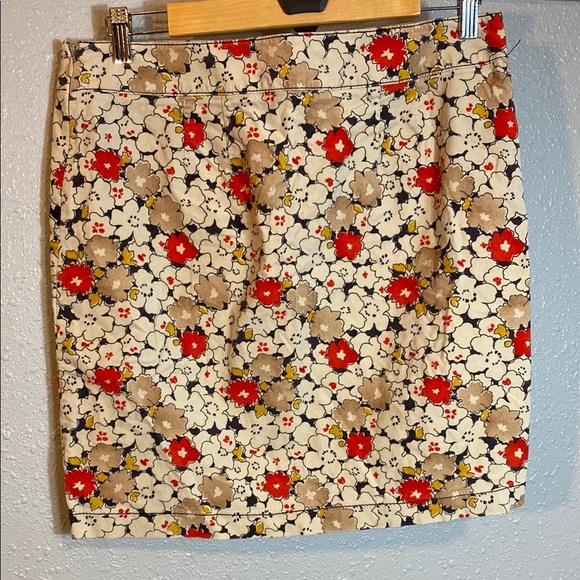 LOFT Red Tan Grey and Cream Floral Mini Pencil Skirt - Picture 3 of 4